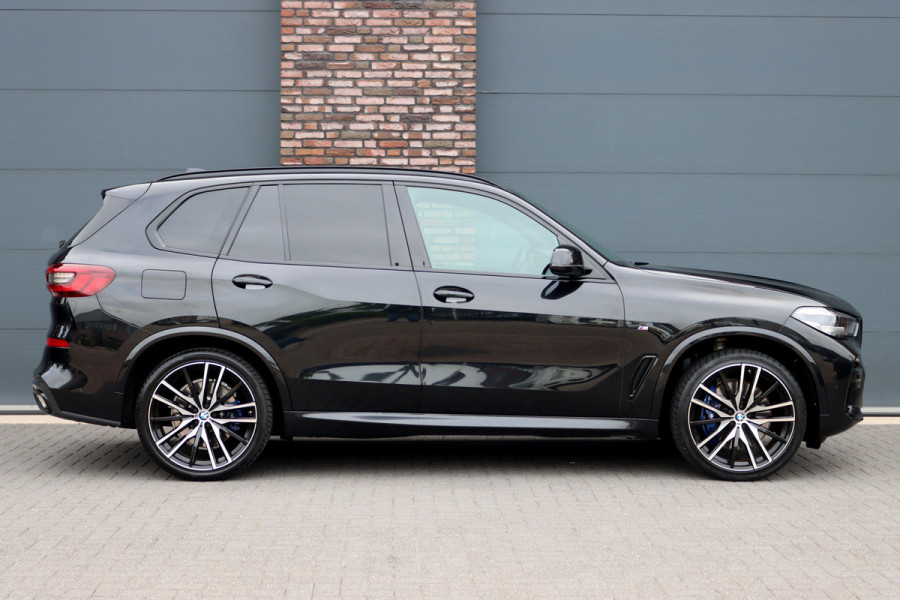 BMW X5 xDrive40d M-Sport High Executive | Panoramadak | ACC | Leder | Memory | Camera | Trekhaak | Harman/Kardon | 22'' inch | Sport-uitlaatsysteem M |