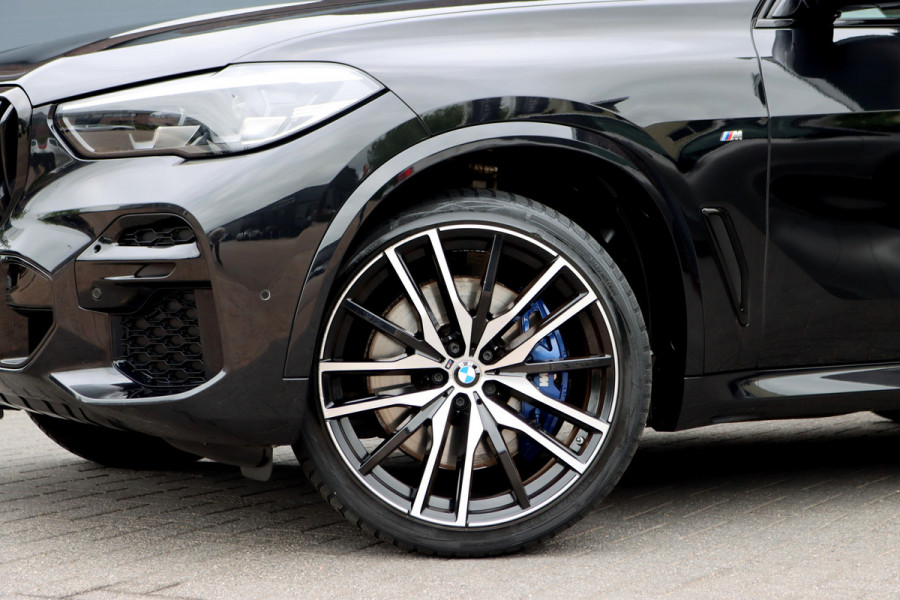 BMW X5 xDrive40d M-Sport High Executive | Panoramadak | ACC | Leder | Memory | Camera | Trekhaak | Harman/Kardon | 22'' inch | Sport-uitlaatsysteem M |