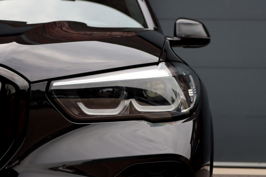BMW X5 xDrive40d M-Sport High Executive | Panoramadak | ACC | Leder | Memory | Camera | Trekhaak | Harman/Kardon | 22'' inch | Sport-uitlaatsysteem M |