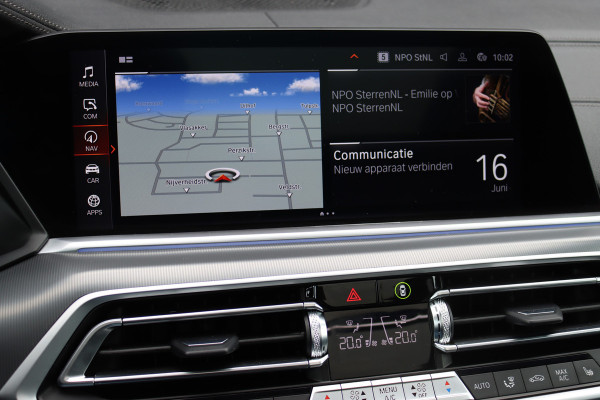 BMW X5 xDrive40d M-Sport High Executive | Panoramadak | ACC | Leder | Memory | Camera | Trekhaak | Harman/Kardon | 22'' inch | Sport-uitlaatsysteem M |