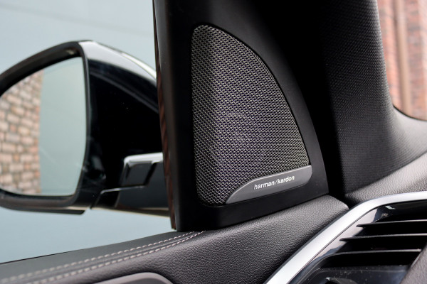 BMW X5 xDrive40d M-Sport High Executive | Panoramadak | ACC | Leder | Memory | Camera | Trekhaak | Harman/Kardon | 22'' inch | Sport-uitlaatsysteem M |