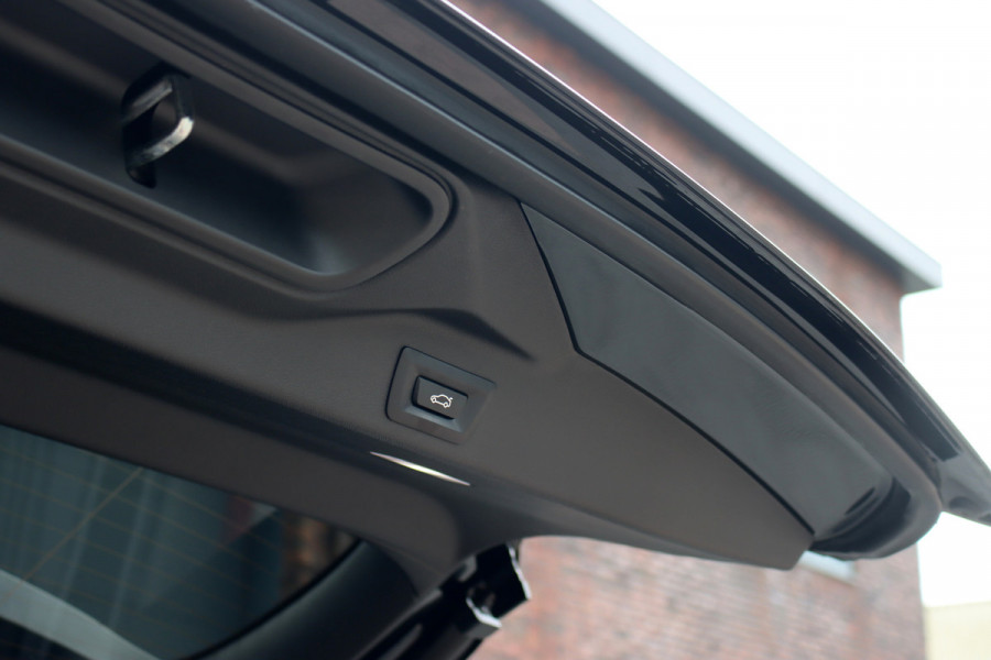BMW X5 xDrive40d M-Sport High Executive | Panoramadak | ACC | Leder | Memory | Camera | Trekhaak | Harman/Kardon | 22'' inch | Sport-uitlaatsysteem M |