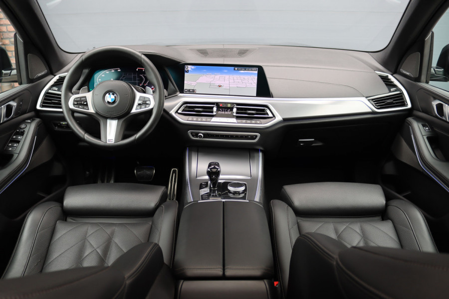 BMW X5 xDrive40d M-Sport High Executive | Panoramadak | ACC | Leder | Memory | Camera | Trekhaak | Harman/Kardon | 22'' inch | Sport-uitlaatsysteem M |