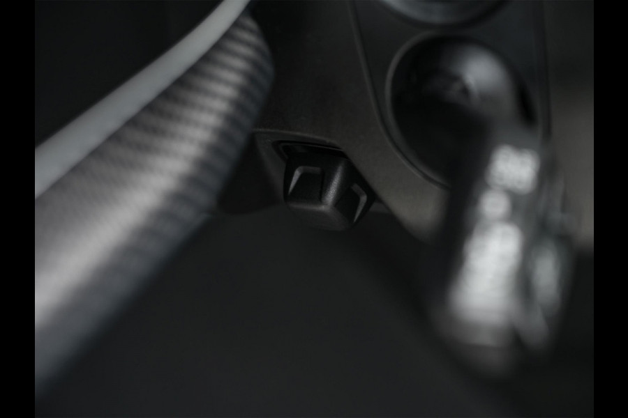 Audi Q8 60 TFSI e quattro Pro Line S Competition | B&O advanced | Audi exclusive | 5 jaar garantie | Panoramadak | massage stoelen | 4 wiel besturing | Alcantara hemel | Soft-close | Elektr. Trekhaak | Achteras besturing | Oled achterlichten