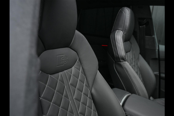Audi Q8 60 TFSI e quattro Pro Line S Competition | B&O advanced | Audi exclusive | 5 jaar garantie | Panoramadak | massage stoelen | 4 wiel besturing | Alcantara hemel | Soft-close | Elektr. Trekhaak | Achteras besturing | Oled achterlichten