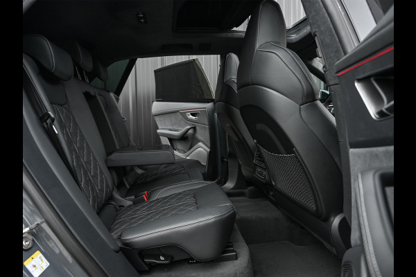 Audi Q8 60 TFSI e quattro Pro Line S Competition | B&O advanced | Audi exclusive | 5 jaar garantie | Panoramadak | massage stoelen | 4 wiel besturing | Alcantara hemel | Soft-close | Elektr. Trekhaak | Achteras besturing | Oled achterlichten