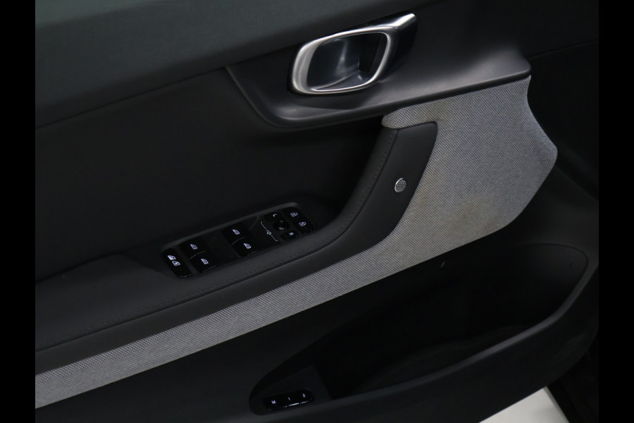 Polestar 2 Long Range Dual Motor Launch Edition 78kWh [PANORAMADAK, MEMORY SEATS, APPLE CARPLAY, ANDROID, STUURVERWARMING, RIJHULP, 360 CAMERA, STOELVERWARMING V+A, ADAPTIVE CRUISE, DIGITAL DASH, NIEUWSTAAT]