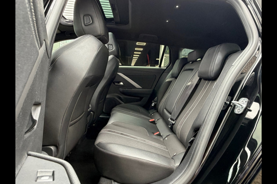 Opel Astra SPORTS TOURER 1.2 Turbo GS Automaat 131 Pk | Navi Carplay | Virtual display | 360 Camera | Cruise | Panoramadak | 18".