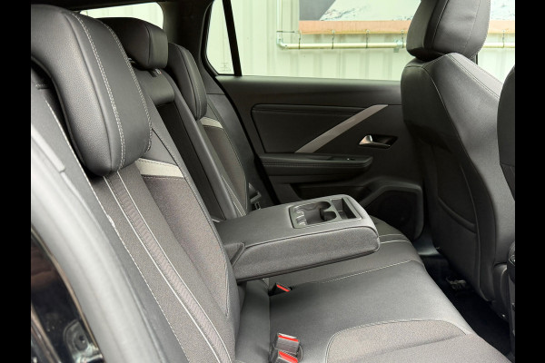 Opel Astra SPORTS TOURER 1.2 Turbo GS Automaat 131 Pk | Navi Carplay | Virtual display | 360 Camera | Cruise | Panoramadak | 18".