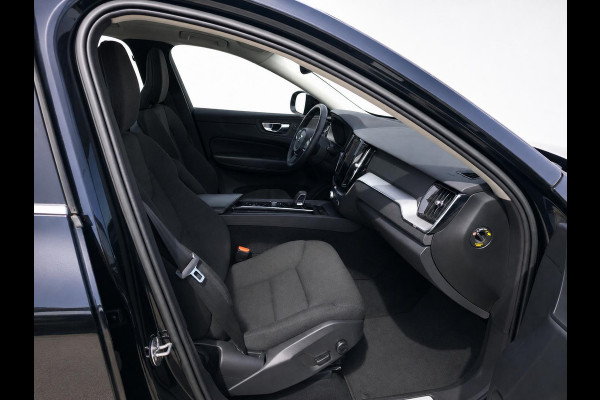 Volvo XC60 2.0 T6 Plug-in hybrid AWD Core Bright Panoramadak Airco ECC PDC VA+Camera Full LED Elektrische achterklep Cruise Control Winter Pack