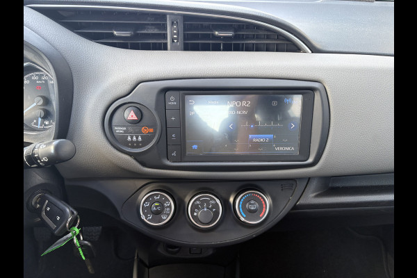 Toyota Yaris 1.0 VVT-i Connect 5-drs. CAMERA/CARPLAY/AIRCO/15INCH