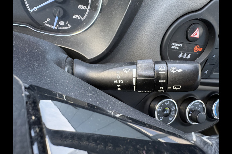 Toyota Yaris 1.0 VVT-i Connect 5-drs. CAMERA/CARPLAY/AIRCO/15INCH