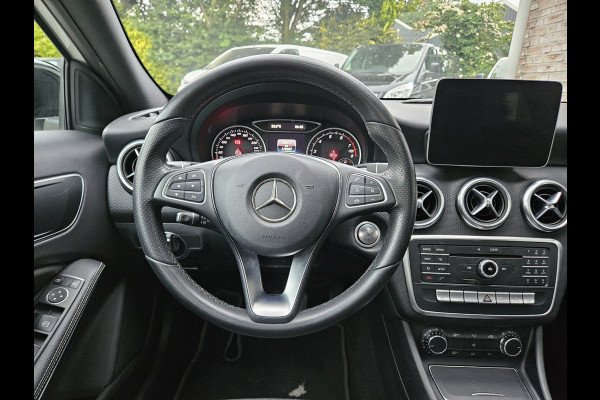 Mercedes-Benz A-Klasse 160 Sport Edition Panorama/Schuifdak! LED! 19INCH! NAP! Automaat! Mooie/Nette Auto!