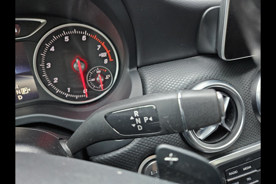 Mercedes-Benz A-Klasse 160 Sport Edition Panorama/Schuifdak! LED! 19INCH! NAP! Automaat! Mooie/Nette Auto!