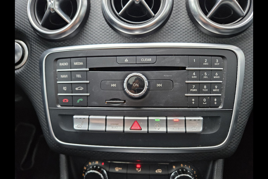Mercedes-Benz A-Klasse 160 Sport Edition Panorama/Schuifdak! LED! 19INCH! NAP! Automaat! Mooie/Nette Auto!