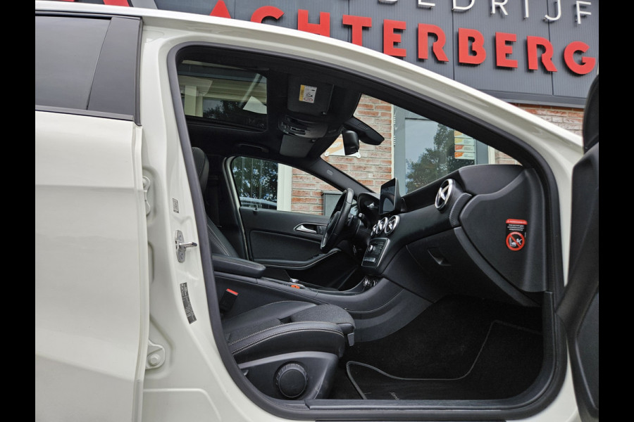 Mercedes-Benz A-Klasse 160 Sport Edition Panorama/Schuifdak! LED! 19INCH! NAP! Automaat! Mooie/Nette Auto!