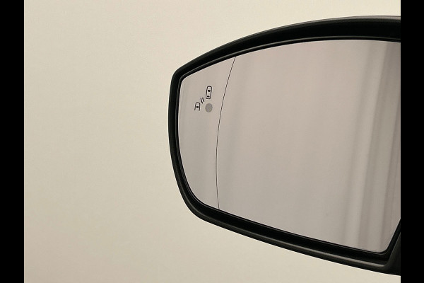 Ford Kuga 1.5 EcoBoost Vignale | Trekhaak | Leder | Panorama | Adaptive-cruise | Stoelverwarming |