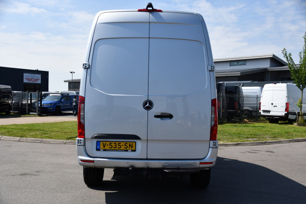 Mercedes-Benz Sprinter 319 V6 3.0 CDI L2H2 PB Edition Camera, Cruise, Carplay, 190pk, Automaat, LED, Trekhaak, Dodehoek, Sensoren, NAVI, Uniek!