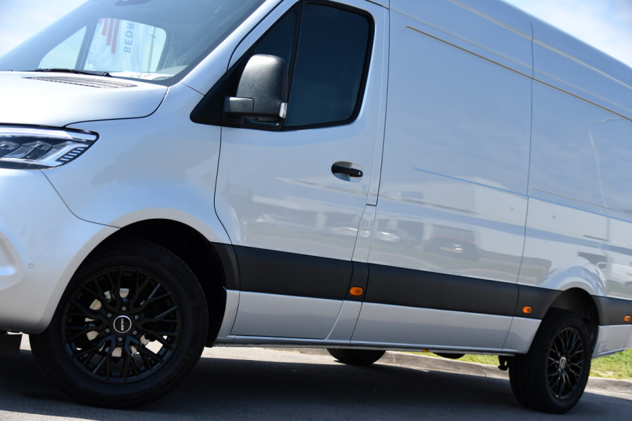 Mercedes-Benz Sprinter 319 V6 3.0 CDI L2H2 PB Edition Camera, Cruise, Carplay, 190pk, Automaat, LED, Trekhaak, Dodehoek, Sensoren, NAVI, Uniek!