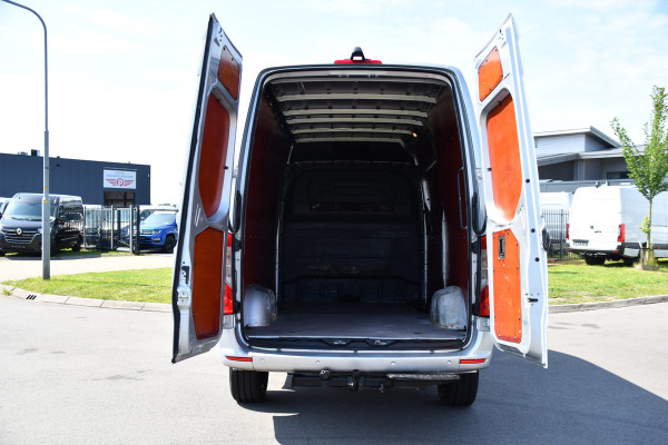Mercedes-Benz Sprinter 319 V6 3.0 CDI L2H2 PB Edition Camera, Cruise, Carplay, 190pk, Automaat, LED, Trekhaak, Dodehoek, Sensoren, NAVI, Uniek!