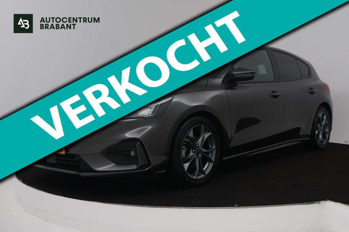 Ford Focus 1.0 EcoBoost ST-line Business (NAVIGATIE, CARPLAY, PARKEERSENSOREN, ACHTERUITRIJCAMERA, NL-AUTO)
