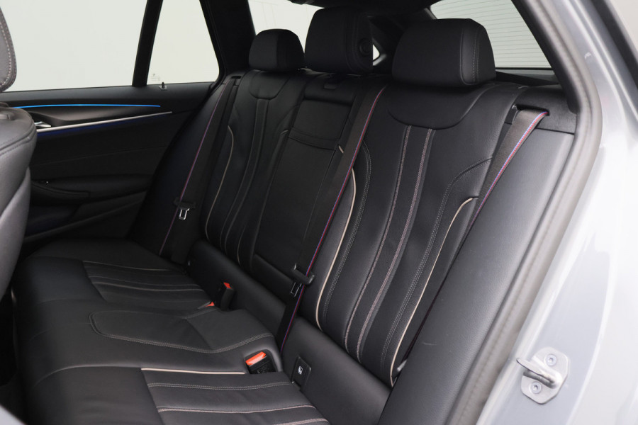 BMW 5 Serie Touring 530e Business Edition Plus M Sport Leer, Elektr. Stoelen, Camera, Apple Carplay, LED, PDC