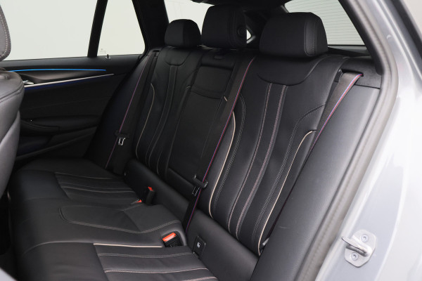 BMW 5 Serie Touring 530e Business Edition Plus M Sport Leer, Elektr. Stoelen, Camera, Apple Carplay, LED, PDC