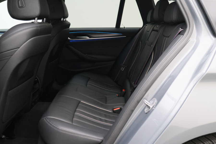 BMW 5 Serie Touring 530e Business Edition Plus M Sport Leer, Elektr. Stoelen, Camera, Apple Carplay, LED, PDC
