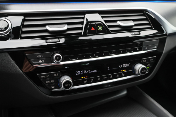 BMW 5 Serie Touring 530e Business Edition Plus M Sport Leer, Elektr. Stoelen, Camera, Apple Carplay, LED, PDC