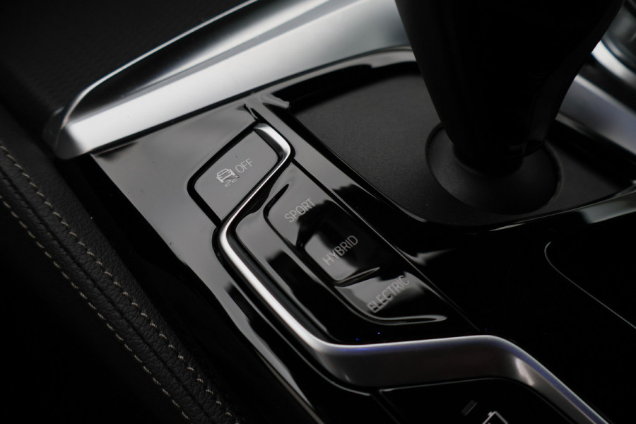 BMW 5 Serie Touring 530e Business Edition Plus M Sport Leer, Elektr. Stoelen, Camera, Apple Carplay, LED, PDC