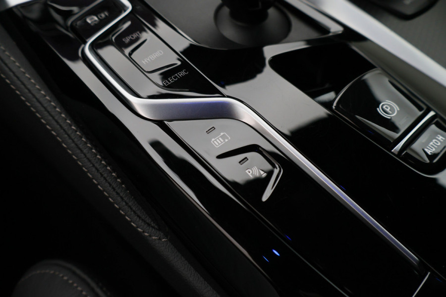 BMW 5 Serie Touring 530e Business Edition Plus M Sport Leer, Elektr. Stoelen, Camera, Apple Carplay, LED, PDC