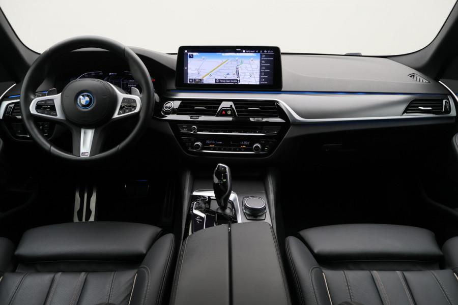 BMW 5 Serie Touring 530e Business Edition Plus M Sport Leer, Elektr. Stoelen, Camera, Apple Carplay, LED, PDC