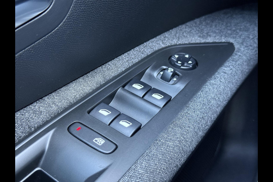 Peugeot 3008 1.2 PureTech Executive 1e Eigenaar|Navi|Camera|D-riem vv in 2025|Carplay|Clima|Cruise|Stoelverwarming|i-Cockpit|APK tot 03-2027