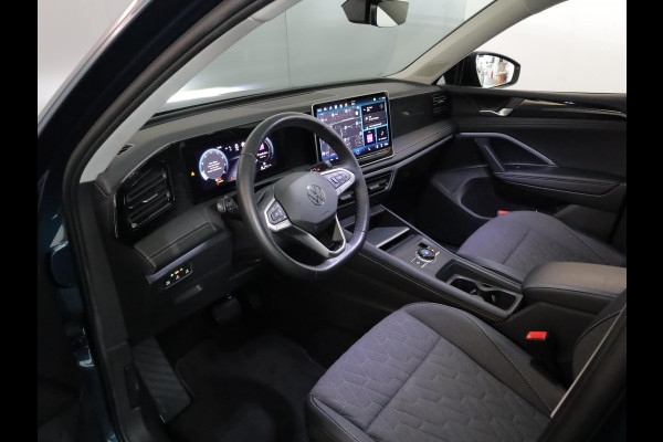 Volkswagen Tiguan 1.5 eTSI Life Edition 150 pk Automaat (DSG) | Verlengde garantie | Navigatie | Trekhaak (wegklapbaar) | Parkeersensoren (Park assist) | Achteruitrijcamera | Stoelverwarming |