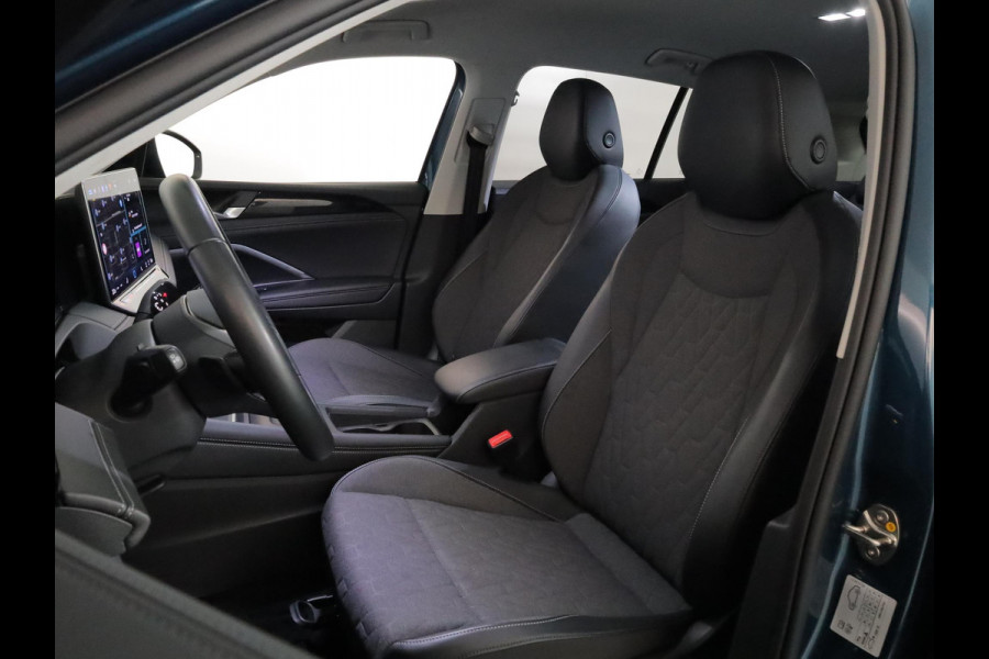 Volkswagen Tiguan 1.5 eTSI Life Edition 150 pk Automaat (DSG) | Verlengde garantie | Navigatie | Trekhaak (wegklapbaar) | Parkeersensoren (Park assist) | Achteruitrijcamera | Stoelverwarming |