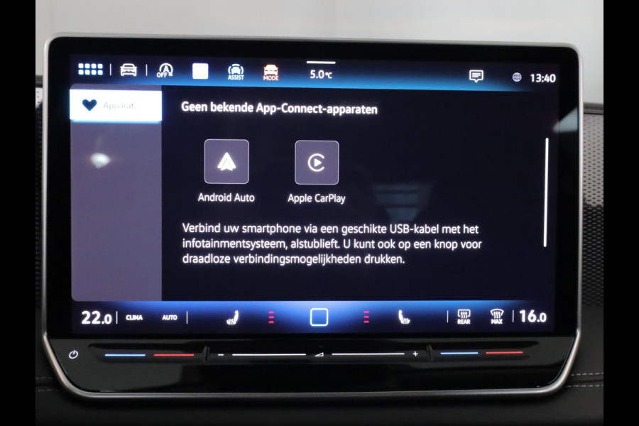 Volkswagen Tiguan 1.5 eTSI Life Edition 150 pk Automaat (DSG) | Verlengde garantie | Navigatie | Trekhaak (wegklapbaar) | Parkeersensoren (Park assist) | Achteruitrijcamera | Stoelverwarming |