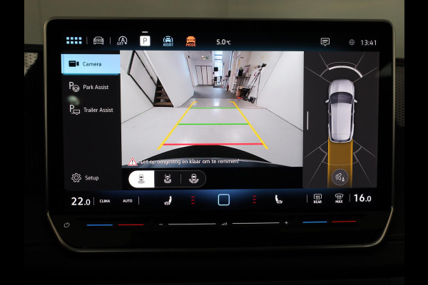 Volkswagen Tiguan 1.5 eTSI Life Edition 150 pk Automaat (DSG) | Verlengde garantie | Navigatie | Trekhaak (wegklapbaar) | Parkeersensoren (Park assist) | Achteruitrijcamera | Stoelverwarming |