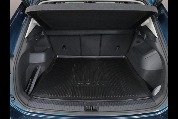 Volkswagen Tiguan 1.5 eTSI Life Edition 150 pk Automaat (DSG) | Verlengde garantie | Navigatie | Trekhaak (wegklapbaar) | Parkeersensoren (Park assist) | Achteruitrijcamera | Stoelverwarming |