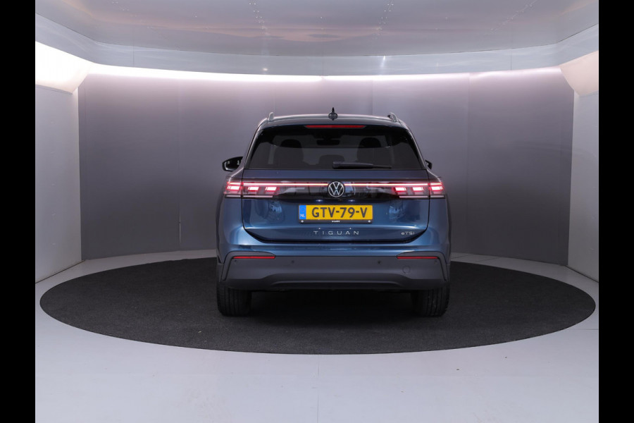 Volkswagen Tiguan 1.5 eTSI Life Edition 150 pk Automaat (DSG) | Verlengde garantie | Navigatie | Trekhaak (wegklapbaar) | Parkeersensoren (Park assist) | Achteruitrijcamera | Stoelverwarming |