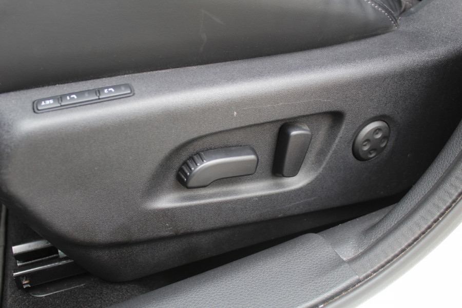 Nissan QASHQAI 1.3 DIG-T 160PK Tekna + | BOSE | Panoramadak | Trekhaak | Leder | BLIS