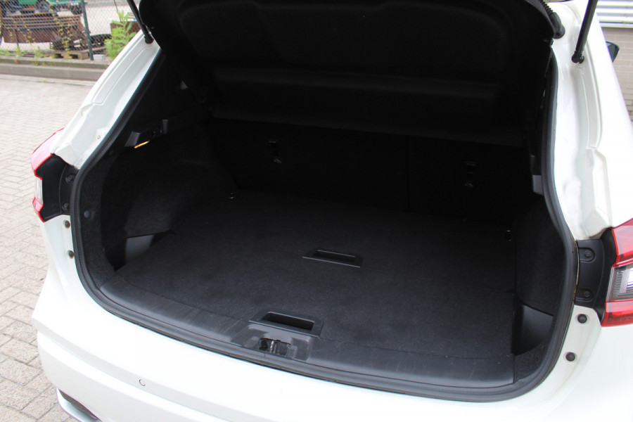 Nissan QASHQAI 1.3 DIG-T 160PK Tekna + | BOSE | Panoramadak | Trekhaak | Leder | BLIS
