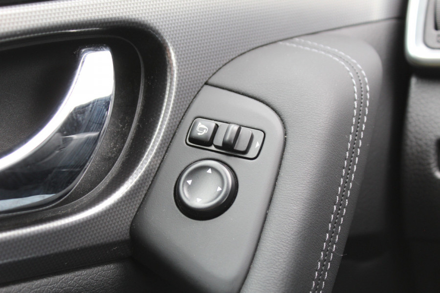Nissan QASHQAI 1.3 DIG-T 160PK Tekna + | BOSE | Panoramadak | Trekhaak | Leder | BLIS
