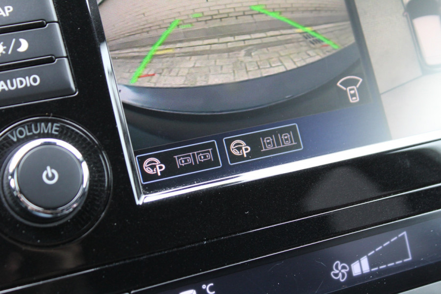 Nissan QASHQAI 1.3 DIG-T 160PK Tekna + | BOSE | Panoramadak | Trekhaak | Leder | BLIS