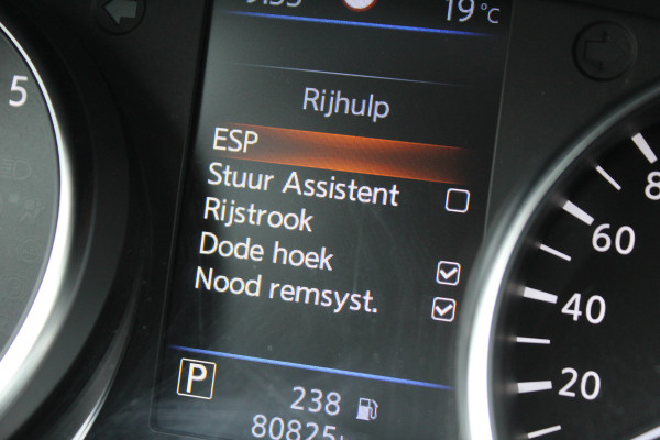 Nissan QASHQAI 1.3 DIG-T 160PK Tekna + | BOSE | Panoramadak | Trekhaak | Leder | BLIS