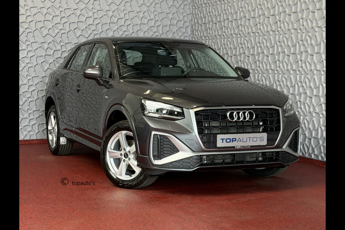 Audi Q2 35 TFSI 1.5 S-LINE 150PK PANO SCHUIFDAK VIR.COCKPIT ELEK.KLEP TOUCHSCREEN CARPLAY NAVI CAMERA MATRIX LED STOELVERW. PDC KEYLESS 2026 S-EDITION