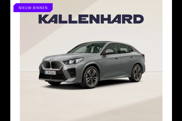 BMW iX2 eDrive20 M-Sport - Pano - Trekhaak - Memoryzetel - Stuurwiel Verwarmd