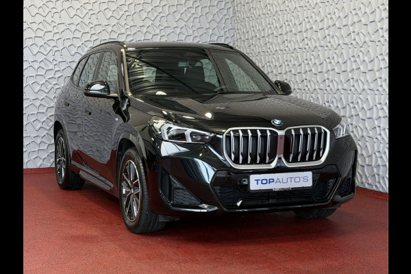 BMW X1 SDRIVE M-SPORT SHADOW LINE APPLE CARPLAY MATRIX LED ELEK.KLEP CRUISE LEER/ALCANTARA CAMERA M-SPORT INTERIEUR / EXTERIEUR ✅ Top Auto's. Al 30 Jaar uw Bmw Specialist in ,  BMW M / M Sport / PHEV / HEV / Hybrid / Mhev / 25e / 30e / xDrive25e // xDrive30e / sDrive18i / sDrive20i / sDrive23i ✅
