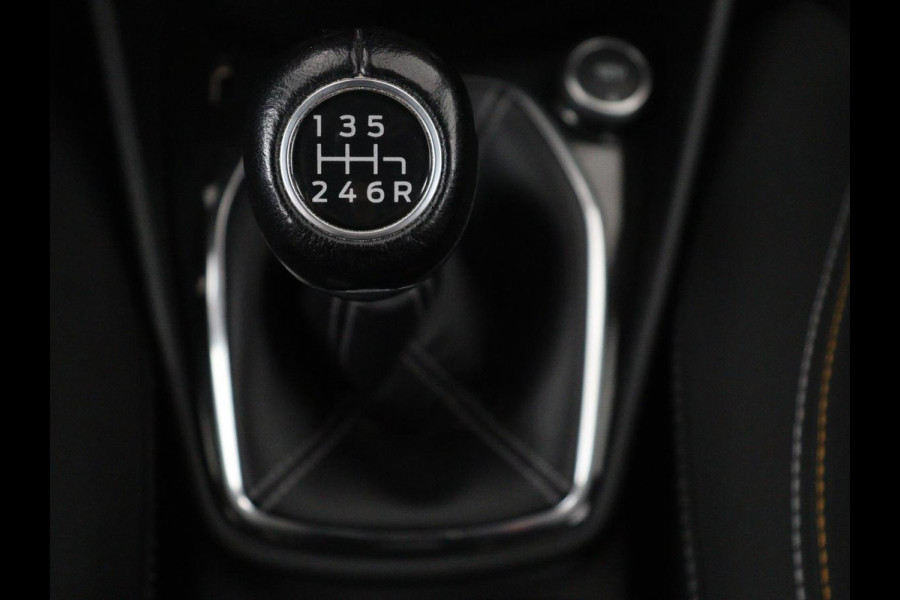 Ford Fiesta 1.0 EcoBoost Active First Edition | Panoramadak | Adaptive Cruise control | Parkeerhulp | Carplay | Climate control | Keyless | Lane assist | Navigatie