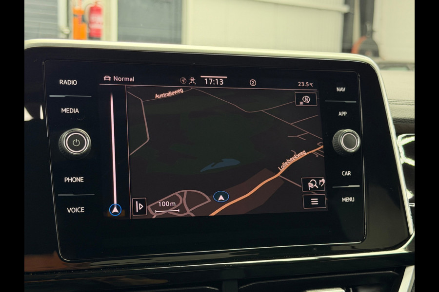 Volkswagen T-Roc 1.5 TSI 3x R-Line Panorama CarPlay