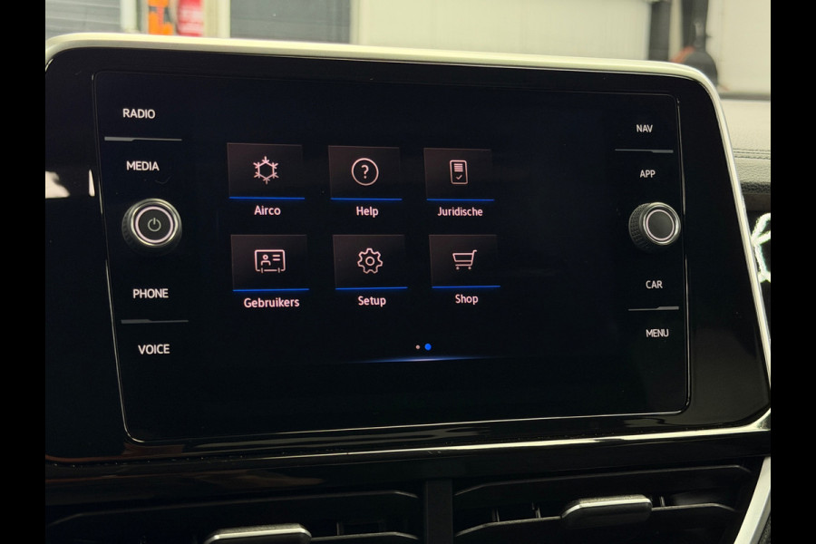 Volkswagen T-Roc 1.5 TSI 3x R-Line Panorama CarPlay